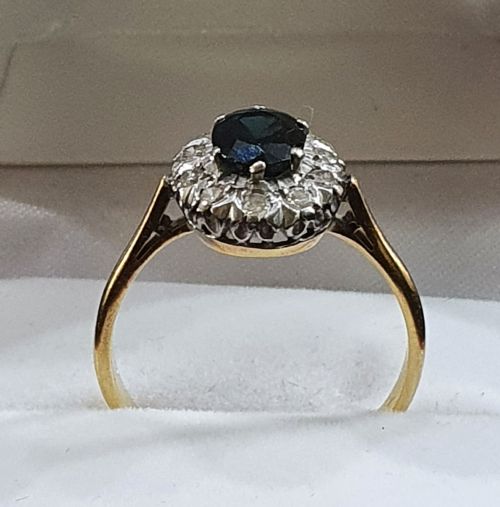 LATE ART DECO 1CT SAPPHIRE DIAMOND HALO 18CT GOLD RING C1930S50S - ADDITIONAL PHOTO 2