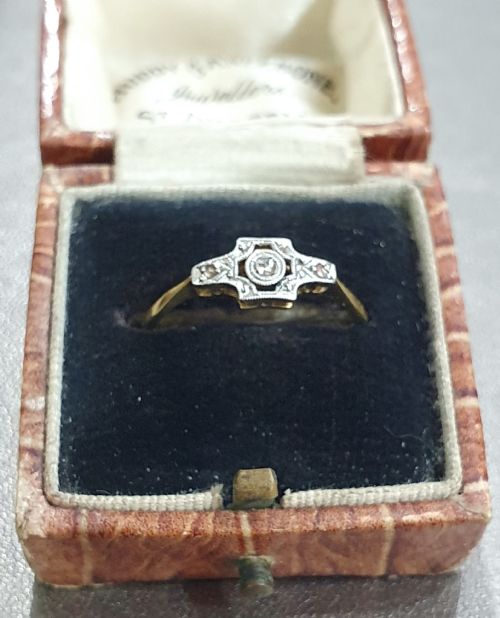 ART DECO PLATINUM SET DIAMONDS 18CT GOLD RING C1915 - ADDITIONAL PHOTO 4
