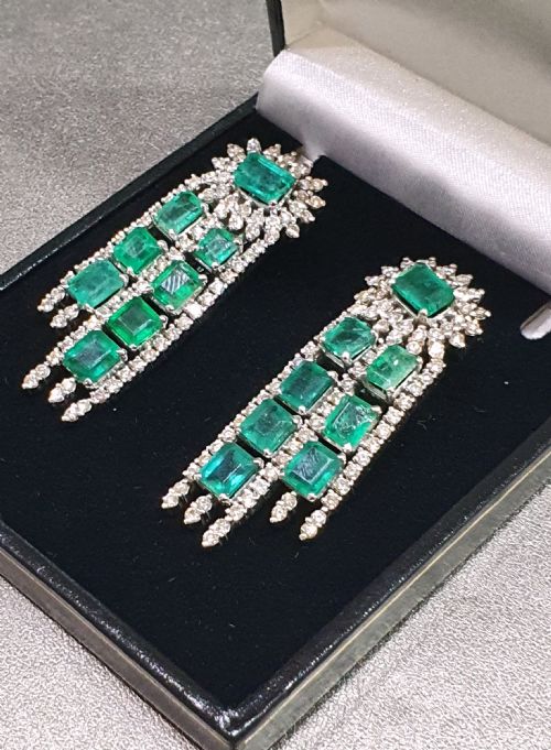 18CT WHITE GOLD 11CT EMERALD 3CT DIAMOND GATSBY DROP EARRINGS WITH CLIP POSTS C1940S - ADDITIONAL PHOTO 2