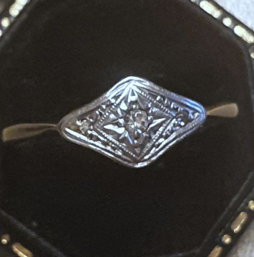 ART DECO PLATINUM SET DIAMONDS LOZENGE ON 9CT GOLD RING SIZE P - ADDITIONAL PHOTO 2