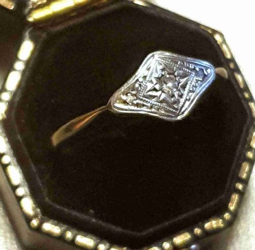 art deco platinum set diamonds lozenge on 9ct gold ring size p - CATEGORY: ANTIQUE JEWELLERY - DATED 1930