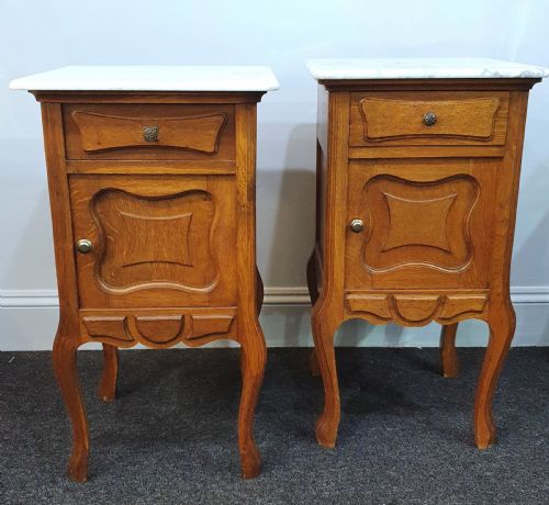 EARLY 1900S PAIR FRENCH MARBLE TOP OAK BEDSIDE CABINETS - ADDITIONAL PHOTO 1