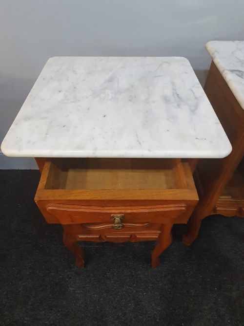 EARLY 1900S PAIR FRENCH MARBLE TOP OAK BEDSIDE CABINETS - ADDITIONAL PHOTO 12