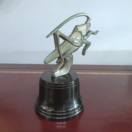 FRENCH ART DECO ETLING SIGNED BRONZE GRASSHOPPER CAR MASCOT ON BAKELITE PLINTH C1920S PARIS - ADDITIONAL PHOTO 2