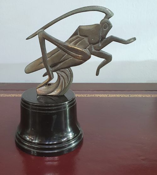 FRENCH ART DECO ETLING SIGNED BRONZE GRASSHOPPER CAR MASCOT ON BAKELITE PLINTH C1920S PARIS - ADDITIONAL PHOTO 12