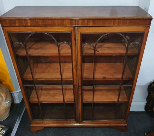 LATE 19TH CENTURY GLAZED MAHOGANY ADJUSTABLE SHELVED BOOKCASE - ADDITIONAL PHOTO 1