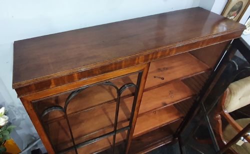 LATE 19TH CENTURY GLAZED MAHOGANY ADJUSTABLE SHELVED BOOKCASE - ADDITIONAL PHOTO 9
