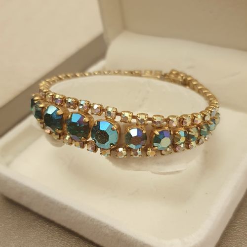 1950S AURORA BOREALIS TEAL CRYSTAL BRACELET WITH SAFETY CHAIN - ADDITIONAL PHOTO 1