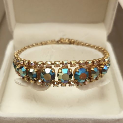 1950S AURORA BOREALIS TEAL CRYSTAL BRACELET WITH SAFETY CHAIN - ADDITIONAL PHOTO 2