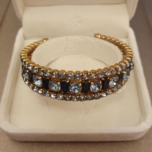 1950S AQUA SAPPHIRE BLUE RHINESTONE CRYSTAL GOLDTONE CUFF BRACELET - ADDITIONAL PHOTO 3