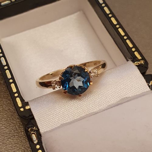 LONDON BLUE TOPAZ WHITE TOPAZ SHOULDERS 9CT GOLD RING SIZE O - ADDITIONAL PHOTO 7