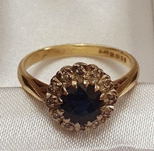 SAPPHIRE DIAMOND HALO 18CT GOLD RING SIZE M - ADDITIONAL PHOTO 2