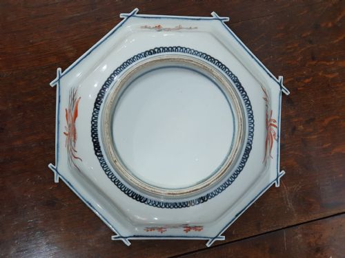 RARE EDO PERIOD OCTAGONAL IMARI DISH - ADDITIONAL PHOTO 3