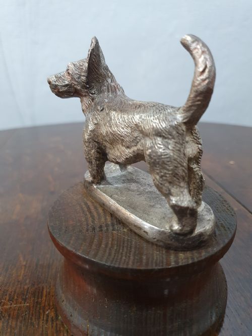 ORIGINAL BRONZE TERRIER CAR MASCOT C1930 - ADDITIONAL PHOTO 2