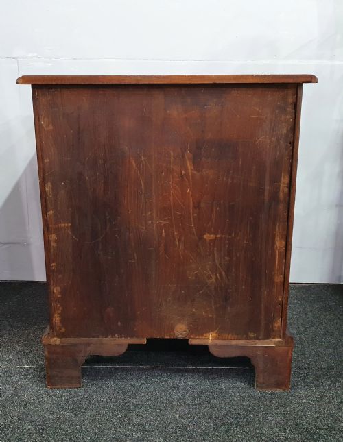 EARLY 19TH CENTURY MAHOGANY CHEST OF FOUR DRAWERS - ADDITIONAL PHOTO 6