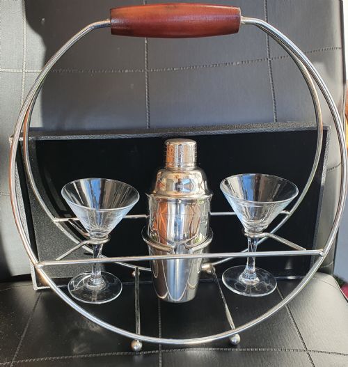 RARE FRENCH DECO CHROME COCKTAIL SHAKER MARTINI SET IN CRADLE CHROME HOLDER WITH LEATHER HANDLE - ADDITIONAL PHOTO 4