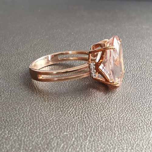 LARGE MORGANITE WITH DIAMOND SHOULDERS 9CT ROSE GOLD RING SIZE N - ADDITIONAL PHOTO 1