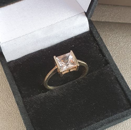 RADIANT CUT 15CT MORGANITE SOLITAIRE 9CT YELLOW GOLD RING - ADDITIONAL PHOTO 7