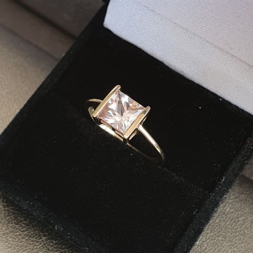RADIANT CUT 15CT MORGANITE SOLITAIRE 9CT YELLOW GOLD RING - ADDITIONAL PHOTO 14