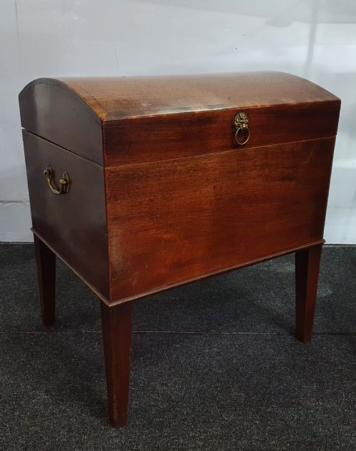 a fine quality antique late georgian wine cellarette - CATEGORY: ANTIQUE MISCELLANEOUS - DATED GEORGIAN