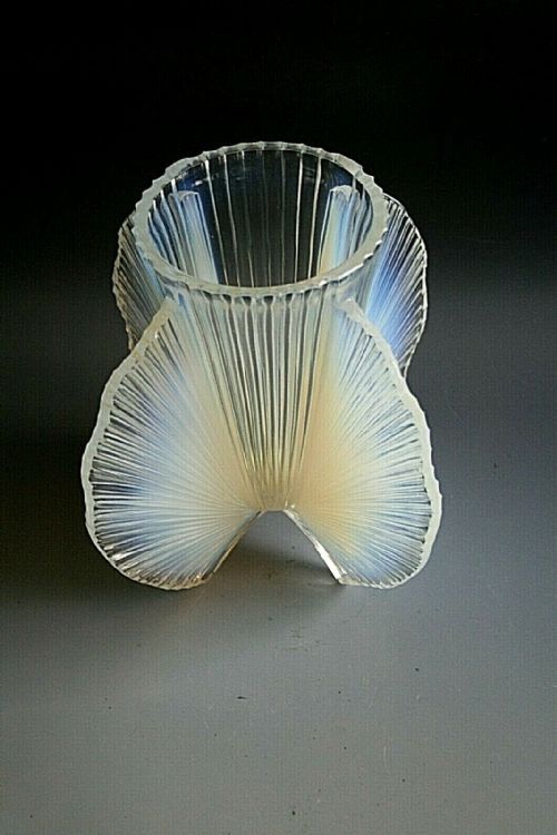 PIERRE D'AVESN FRENCH ART DECO OPALESCENT GLASS VASE C1930 - ADDITIONAL PHOTO 2