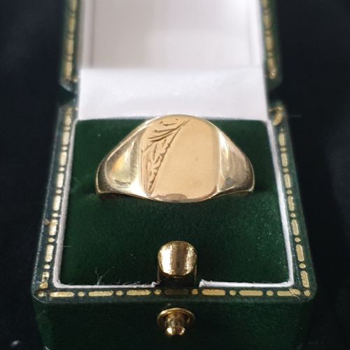 men's vintage 9ct gold signet ring size s t - CATEGORY: ANTIQUE JEWELLERY - DATED 1950