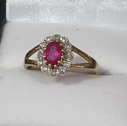 vintage 193040s ruby diamond halo 9ct gold ring size o - CATEGORY: ANTIQUE JEWELLERY - DATED 1940