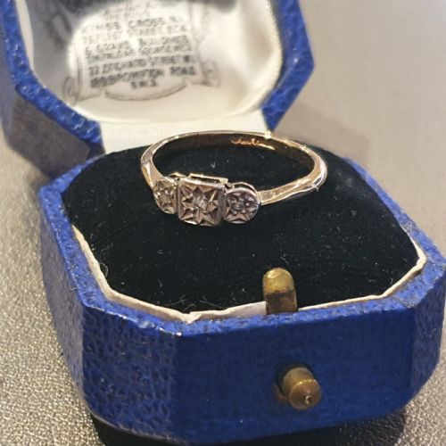 ART DECO 1920S30S GEOMETRIC PALLADIUM SET DIAMONDS 9CT GOLD RING SIZE N - ADDITIONAL PHOTO 5