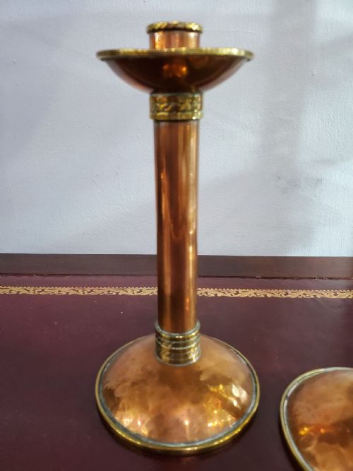 PAIR ARTS CRAFTS COPPER CANDLESTICKS C1910 - ADDITIONAL PHOTO 2