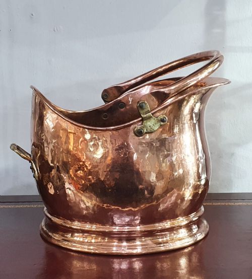 arts crafts hammered copper coal scuttle swing handle late 19th century - CATEGORY: ANTIQUE METAL - DATED 1880