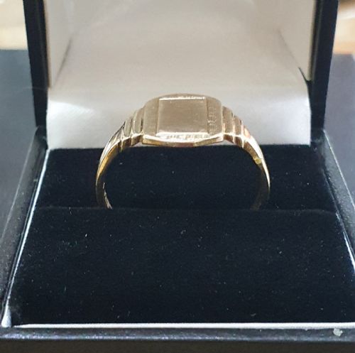 MEN'S 1955 VINTAGE 9CT GOLD SIGNET RING - ADDITIONAL PHOTO 4