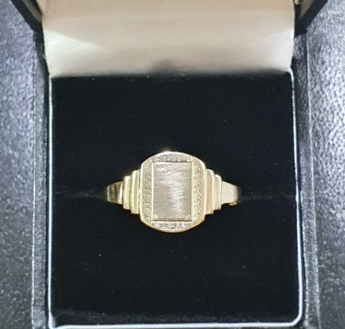 MEN'S 1955 VINTAGE 9CT GOLD SIGNET RING - ADDITIONAL PHOTO 6