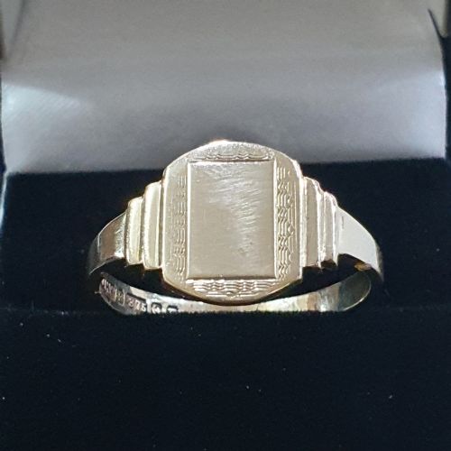 MEN'S 1955 VINTAGE 9CT GOLD SIGNET RING - ADDITIONAL PHOTO 1