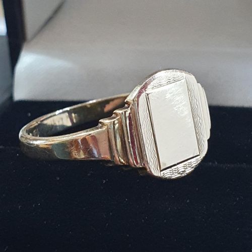 MEN'S 1955 VINTAGE 9CT GOLD SIGNET RING - ADDITIONAL PHOTO 2