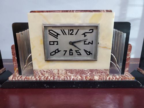 FRENCH ART DECO MARBLE MANTLE CLOCK WITH GARNITURES C1930 - ADDITIONAL PHOTO 8