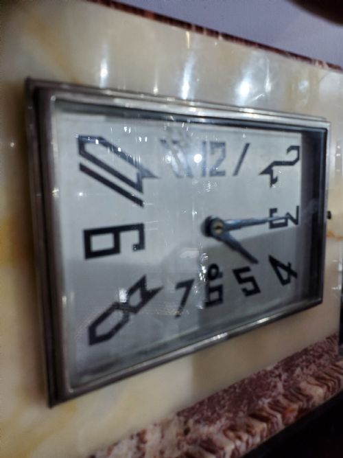 FRENCH ART DECO MARBLE MANTLE CLOCK WITH GARNITURES C1930 - ADDITIONAL PHOTO 3