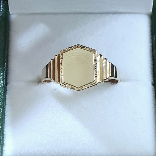 men's 1940 art deco hexagonal 9ct gold signet ring - CATEGORY: ANTIQUE JEWELLERY - DATED 1940