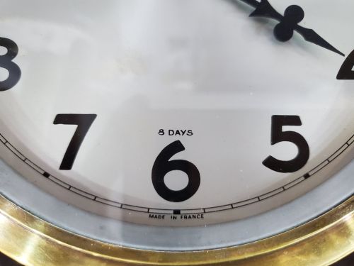 BAYARD FRENCH ART DECO BAKELITE BRASS WALL CLOCK C1930 - ADDITIONAL PHOTO 5