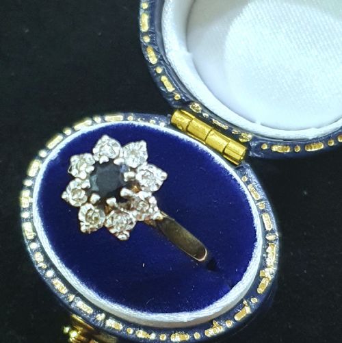 1940S50S SNOWFLAKE SAPPHIRE DIAMOND HALO ON 9CT GOLD RING SIZE N - ADDITIONAL PHOTO 7