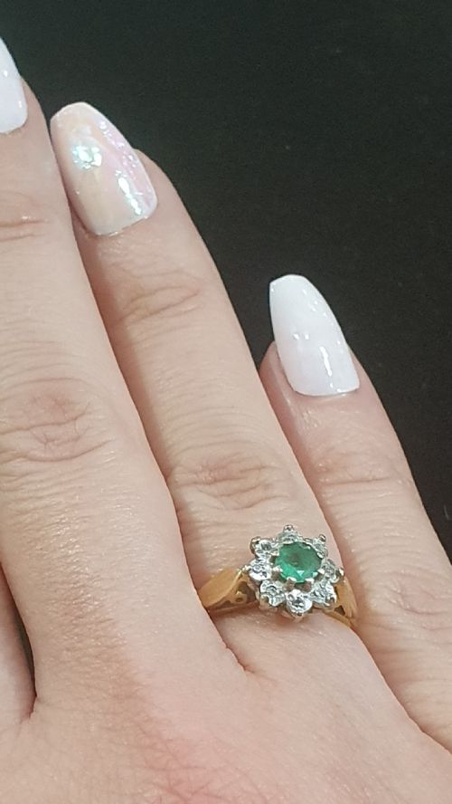 1933 ART DECO 18CT GOLD EMERALD DIAMOND HALO SNOWFLAKE RING SIZE L - ADDITIONAL PHOTO 8