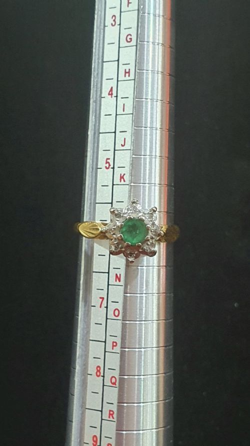 1933 ART DECO 18CT GOLD EMERALD DIAMOND HALO SNOWFLAKE RING SIZE L - ADDITIONAL PHOTO 10