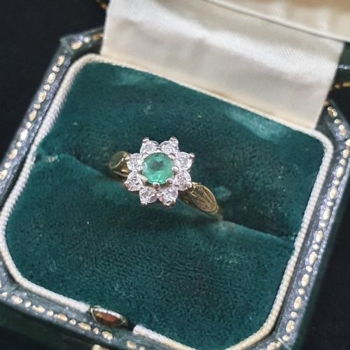 1933 ART DECO 18CT GOLD EMERALD DIAMOND HALO SNOWFLAKE RING SIZE L - ADDITIONAL PHOTO 4