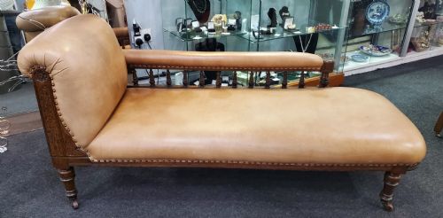 victorian leather chaise longue c1880 - CATEGORY: ANTIQUE SOFAS - DATED VICTORIAN