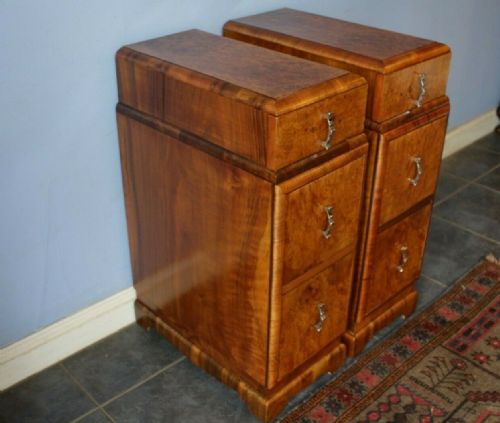 PAIR OF ART DECO BURR WALNUT BEDSIDE CABINETS C192030 - ADDITIONAL PHOTO 1