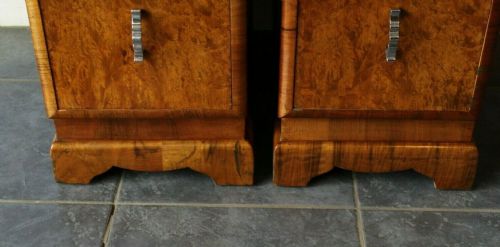 PAIR OF ART DECO BURR WALNUT BEDSIDE CABINETS C192030 - ADDITIONAL PHOTO 4
