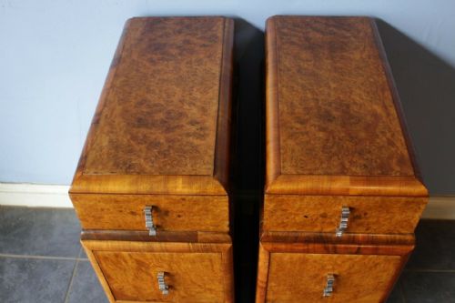 PAIR OF ART DECO BURR WALNUT BEDSIDE CABINETS C192030 - ADDITIONAL PHOTO 6