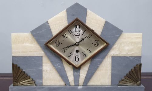 FRENCH ART DECO MARBLE MANTLE CLOCK WITH GARNITURES C1920 - ADDITIONAL PHOTO 7