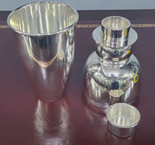 ART DECO SILVER PLATED SNOWMAN COCKTAIL SHAKER C1930 - ADDITIONAL PHOTO 1