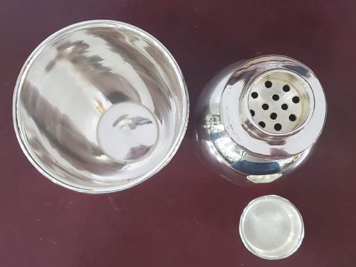 ART DECO SILVER PLATED SNOWMAN COCKTAIL SHAKER C1930 - ADDITIONAL PHOTO 2