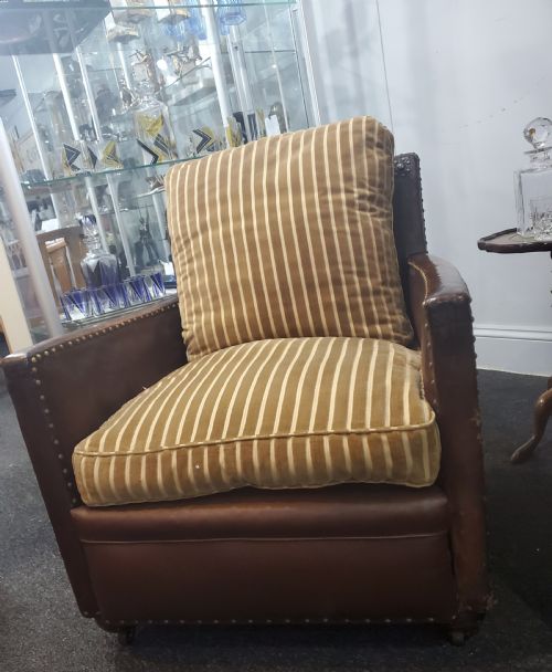 PAIR OF ART DECO LEATHER CLUB CHAIRS C1920 - ADDITIONAL PHOTO 3